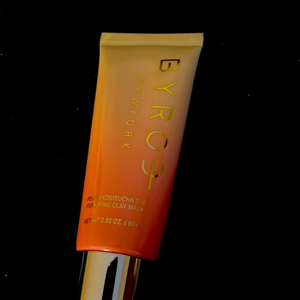 BYROE New York peach Kombu, tea, purifying clay mask
